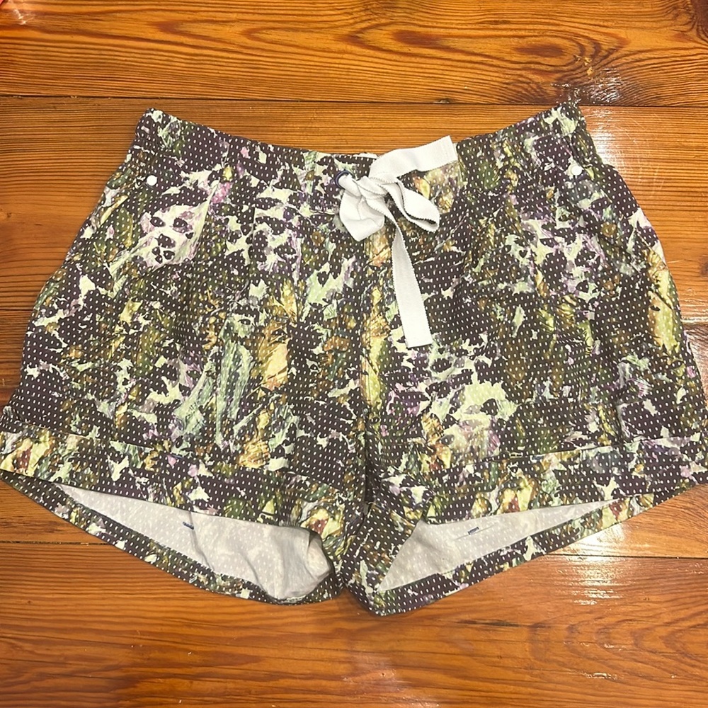 Lulu lemon shorts